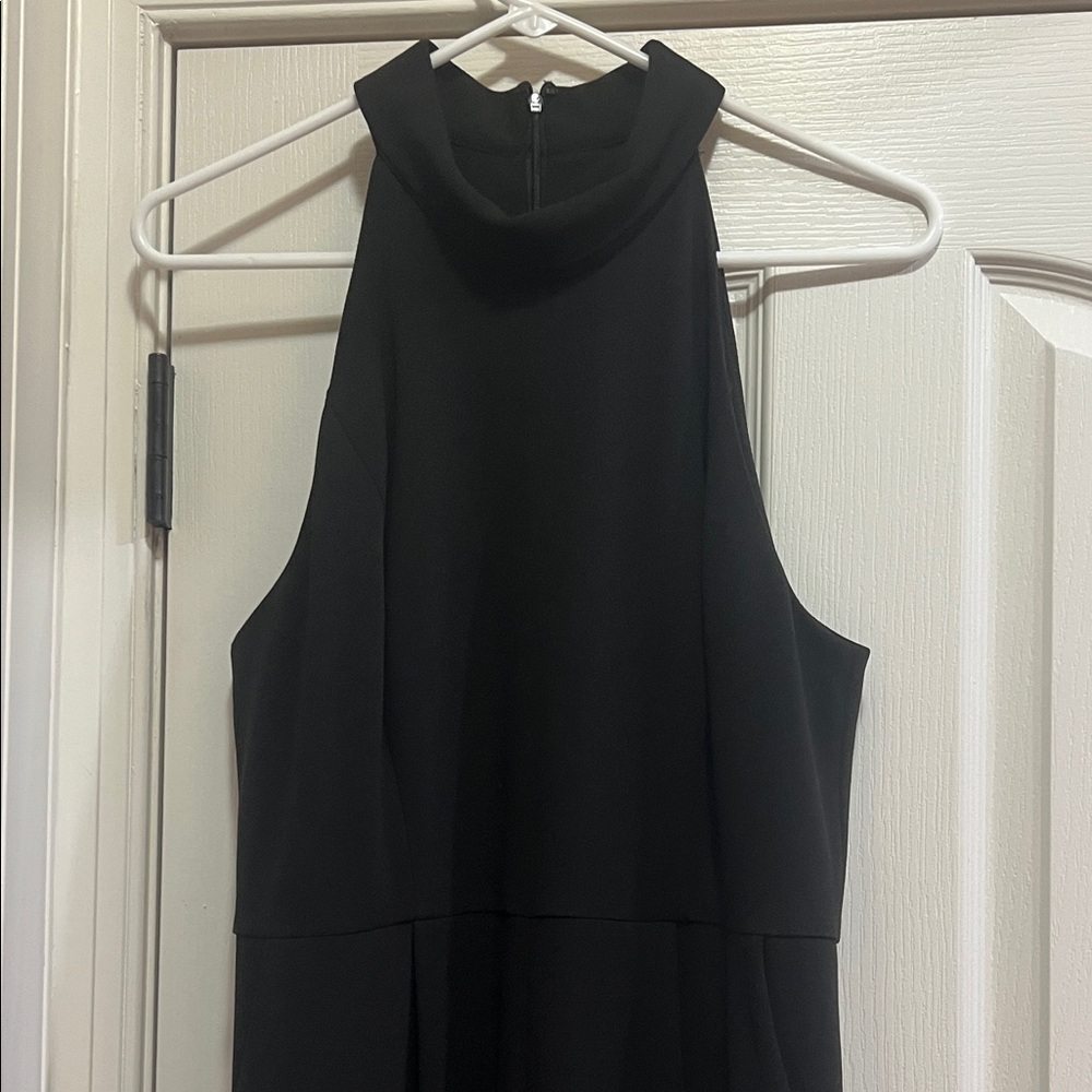 Elegant Black Backless Dress